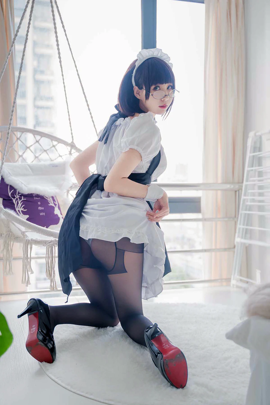 网红美女南鸽 – 黑丝女仆 cosplay-第1张