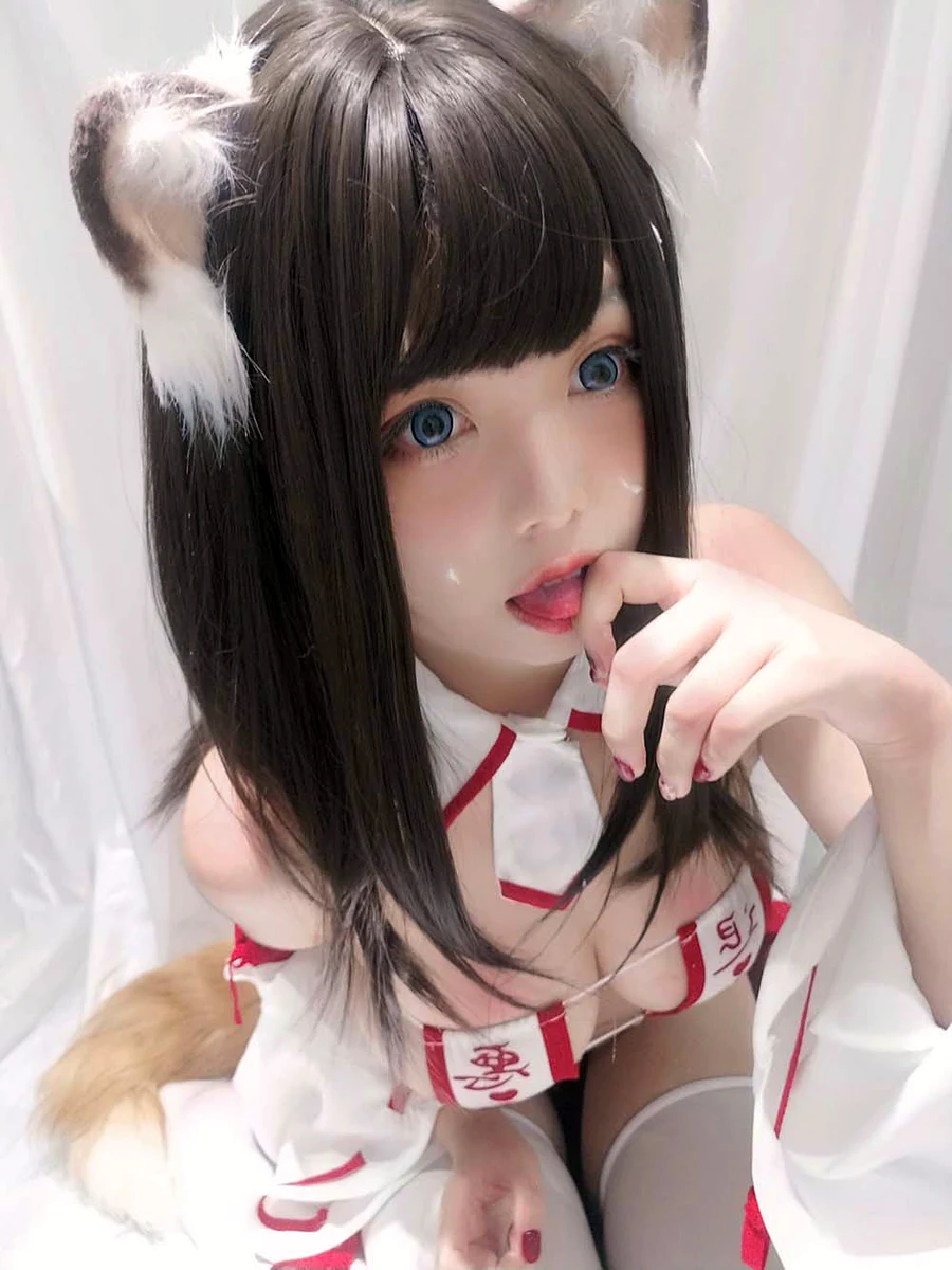 蜜汁猫裘 自拍 巫女小狐狸 cosplay-第2张