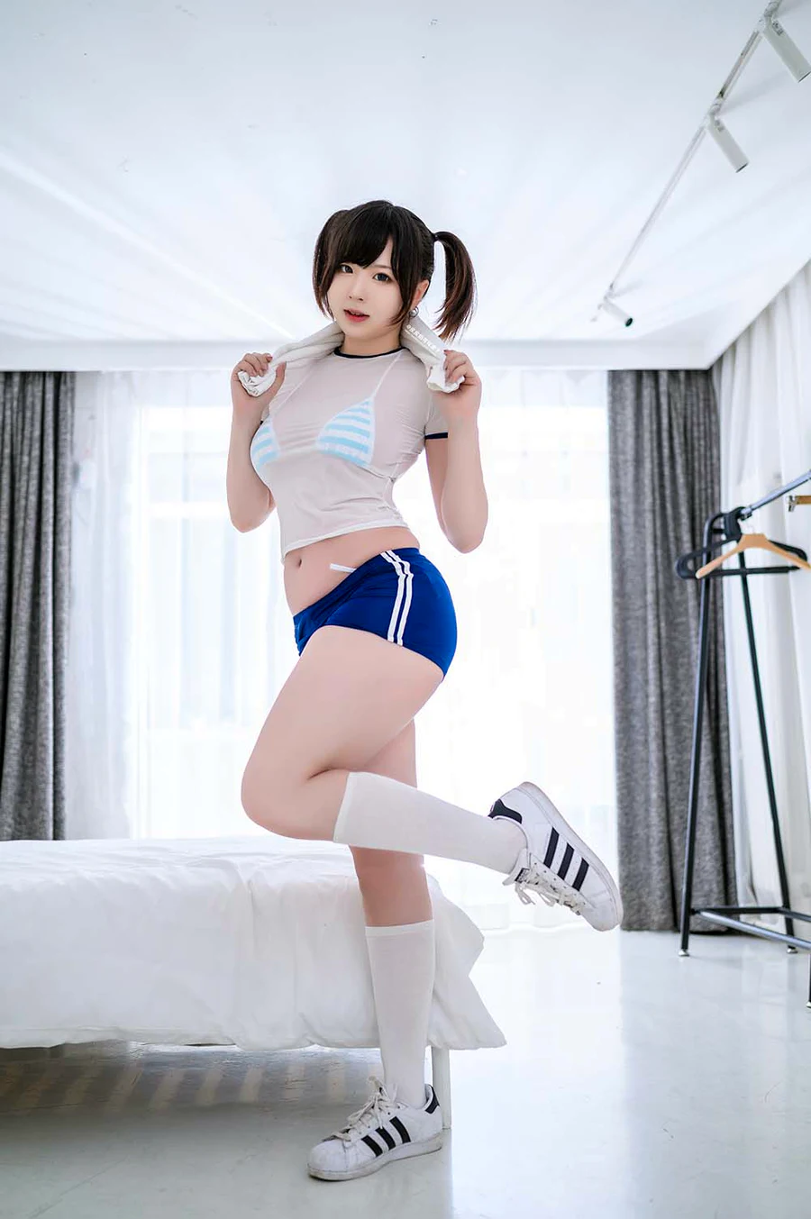 皮皮奶 – 透视体操服 cosplay-第1张