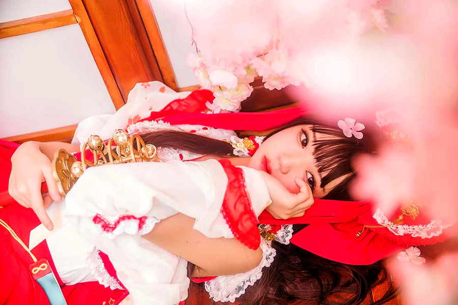 桜桃喵 – 灵梦 新年快乐 cosplay-第2张