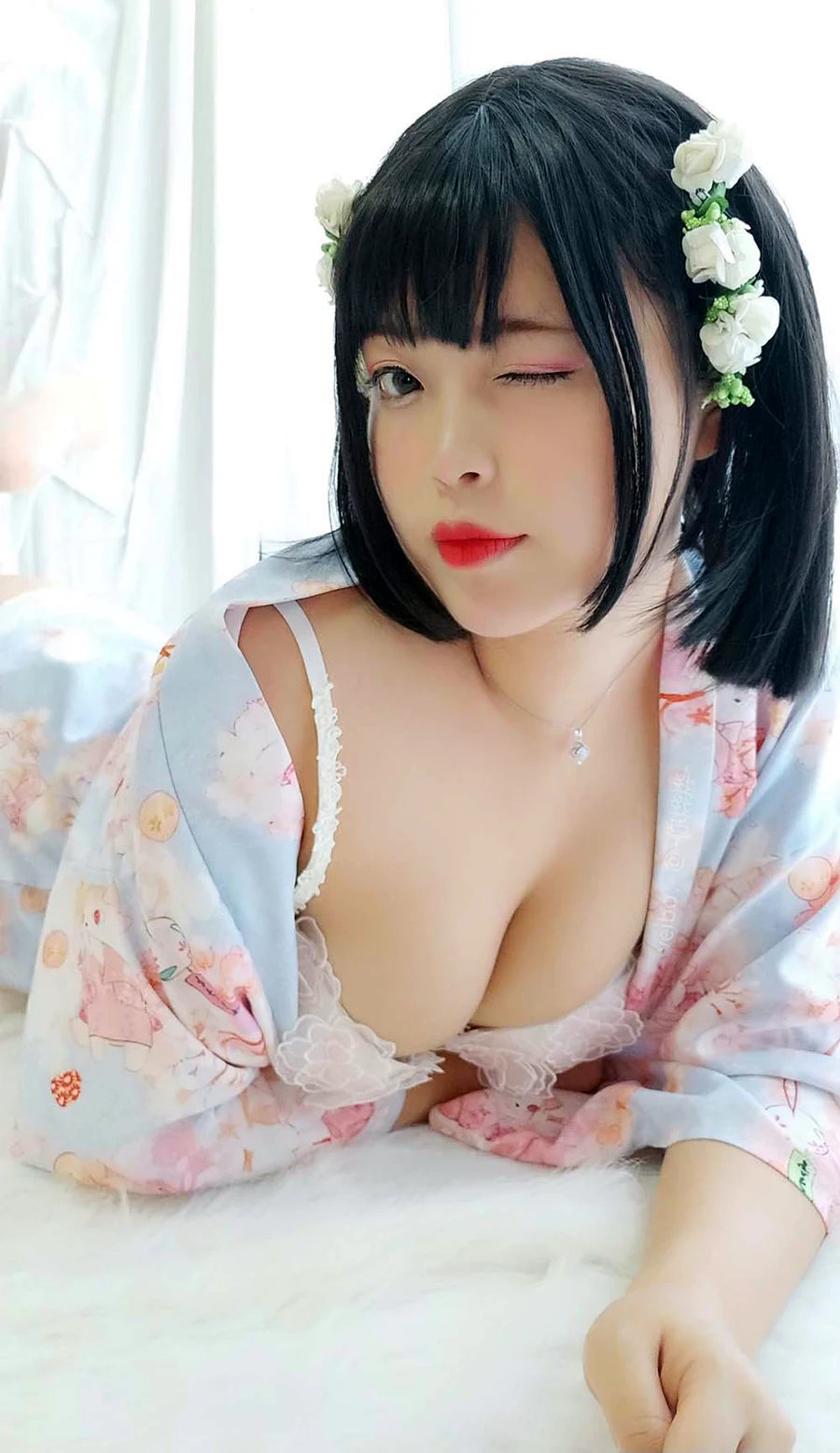 白烨 – 花与酒与少女 cosplay-第2张