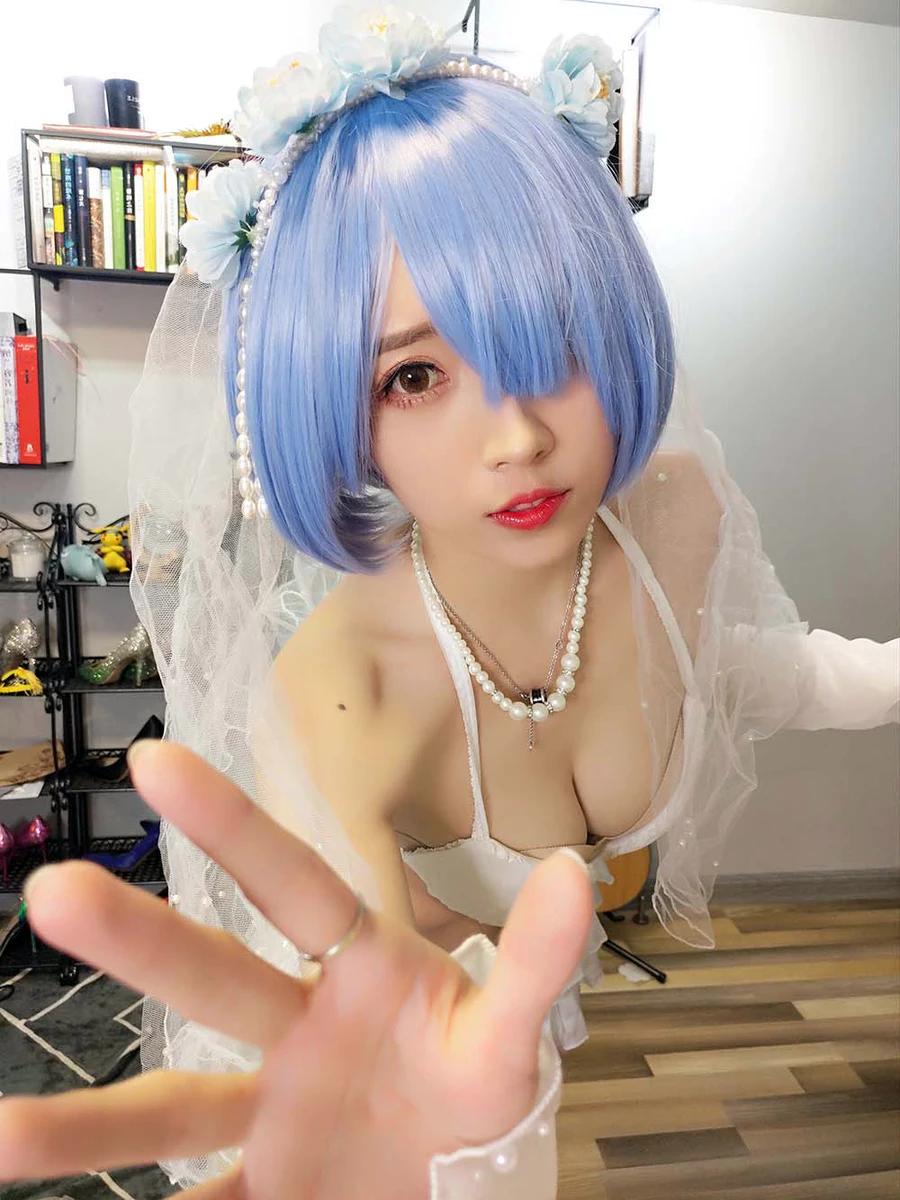 小女巫露娜 – 雷姆婚纱 cosplay-第2张