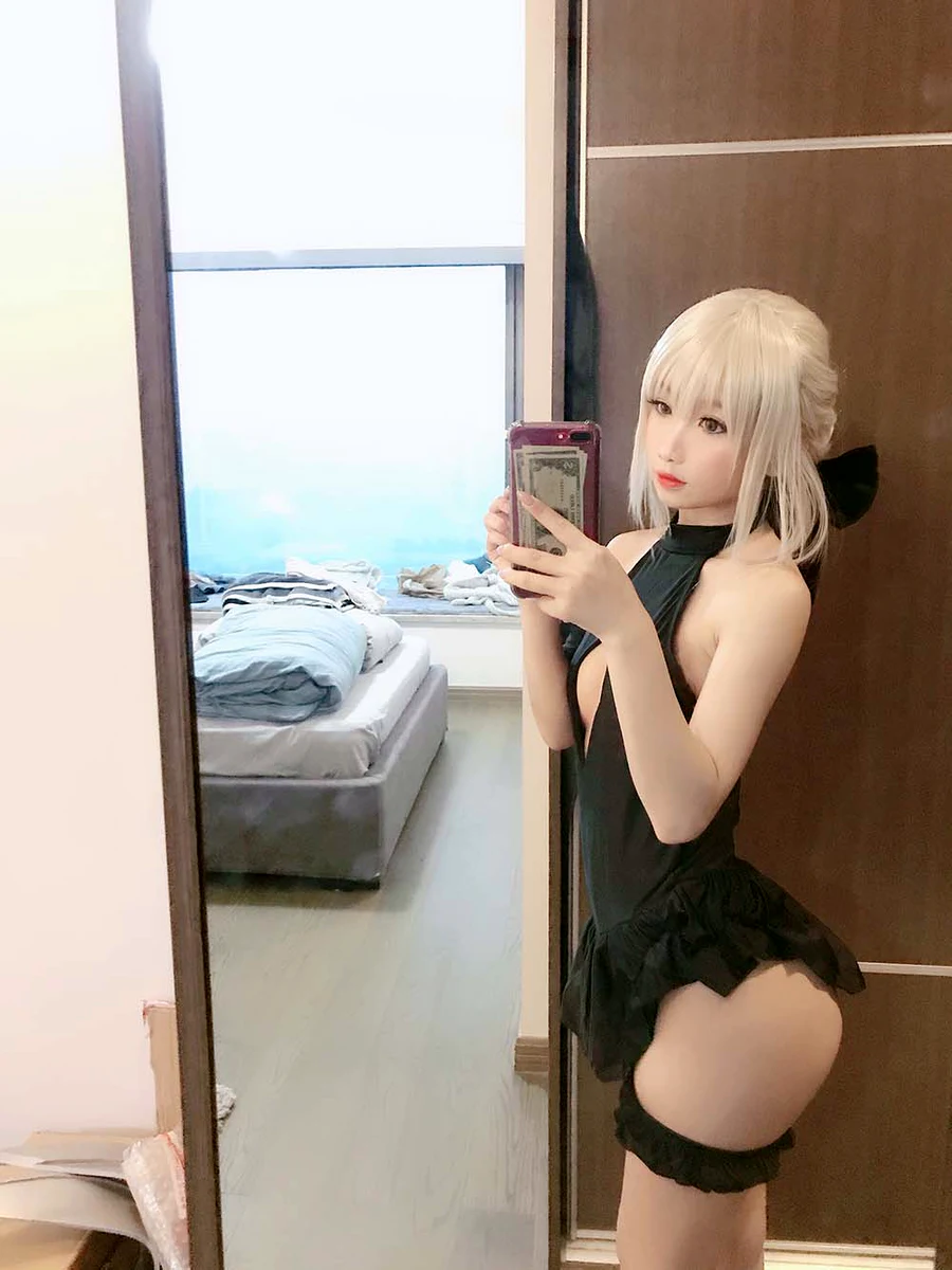 鬼畜瑶在不在w – 黑呆泳装自拍 cosplay-第2张