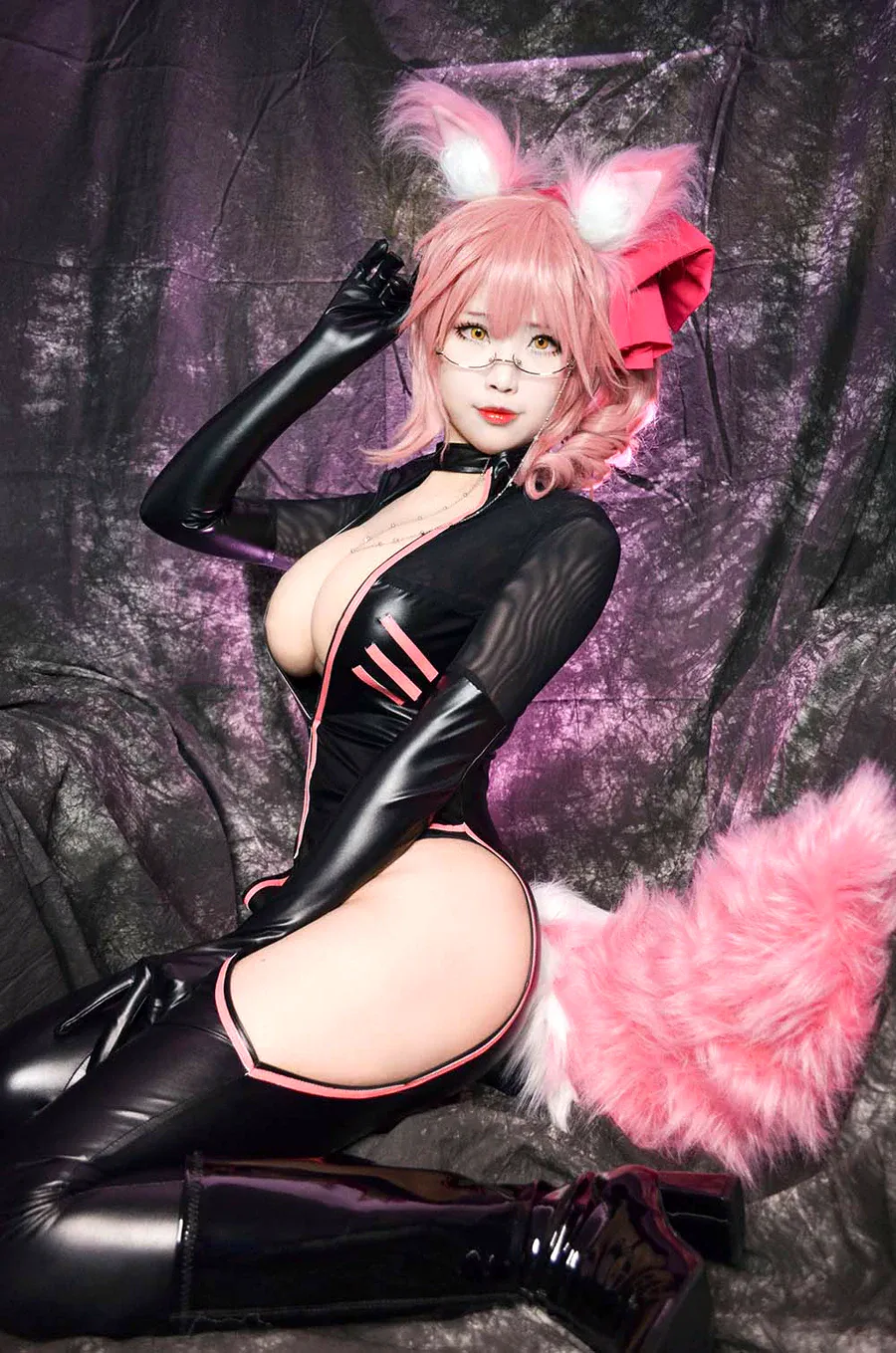 Coser萱-KaYa – Tamamo Secretary (Fate Grand Order) cosplay-第1张