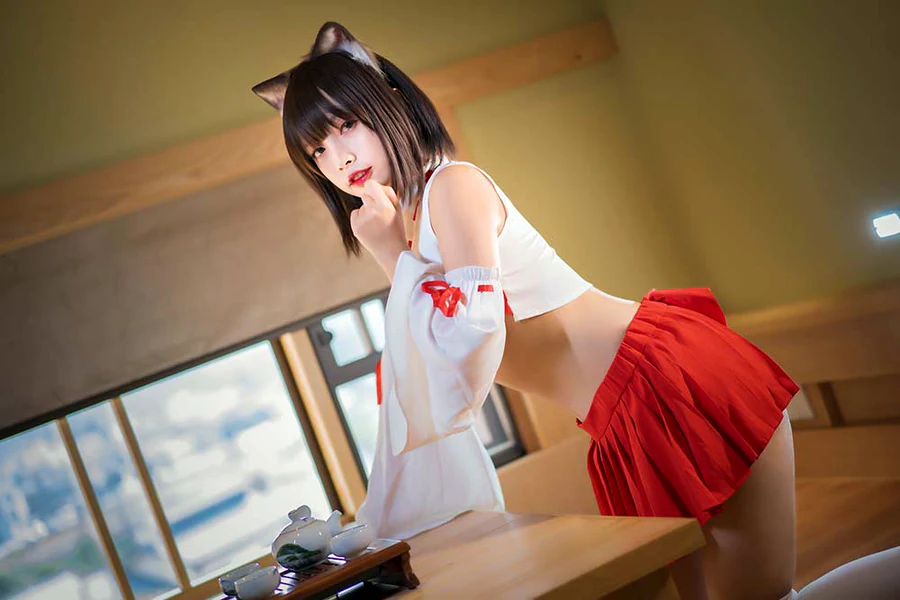 Neko-薇薇 – 巫女 cosplay-第1张