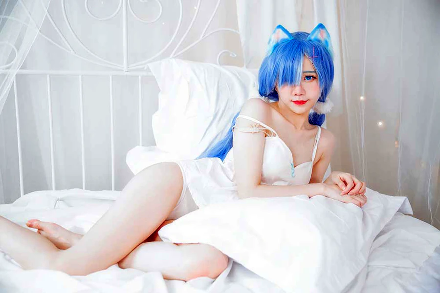 Sally Dorasnow – Rem White Kitty cosplay-第1张