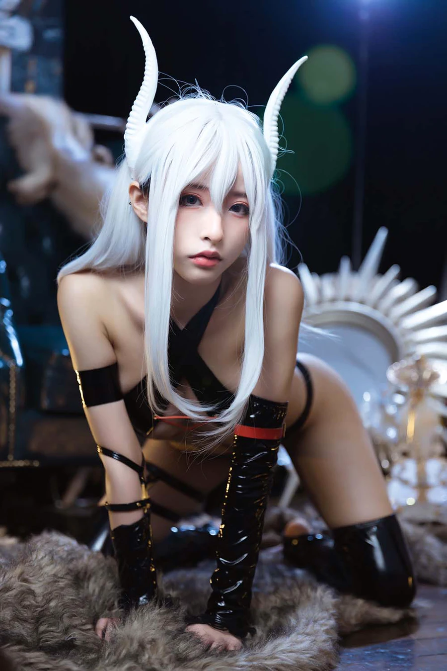 清水由乃 – 白发魅魔 cosplay-第2张