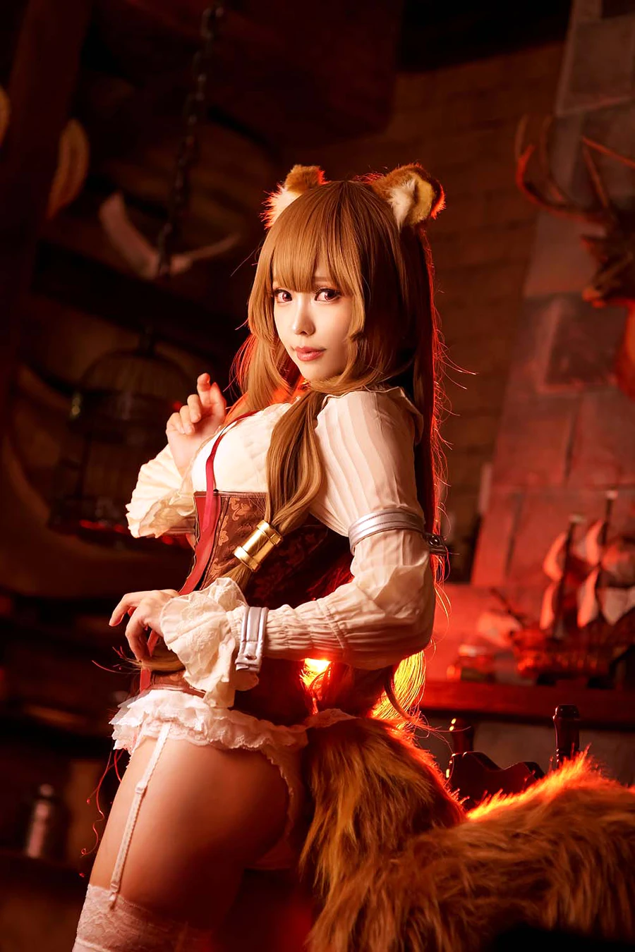 Ely_eee(ElyEE子) – 小浣熊酒馆 cosplay-第1张