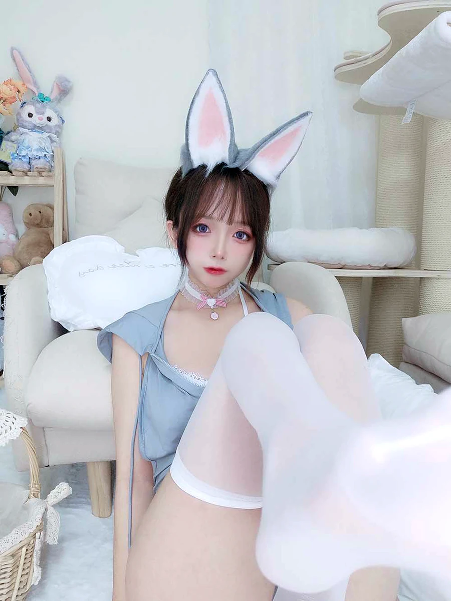 日奈娇 – 兔兔卫衣 cosplay-第2张