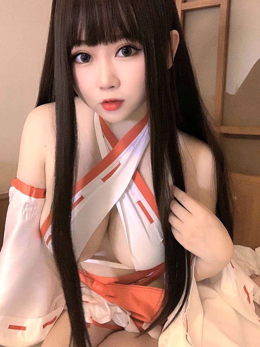 蜜桃少女是依酱呀 – 女巫 cosplay-第2张