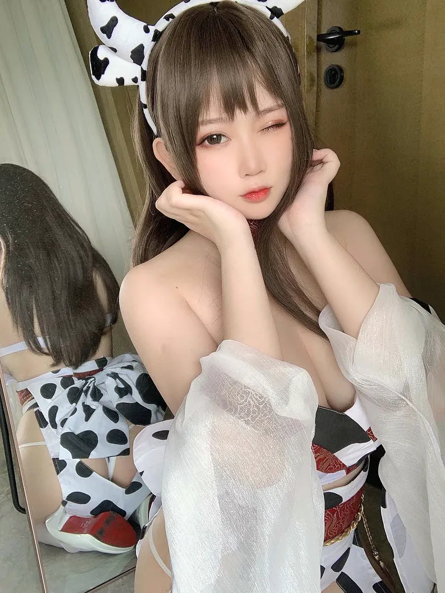 蜜桃少女是依酱呀 – 牛牛和服 cosplay-第1张