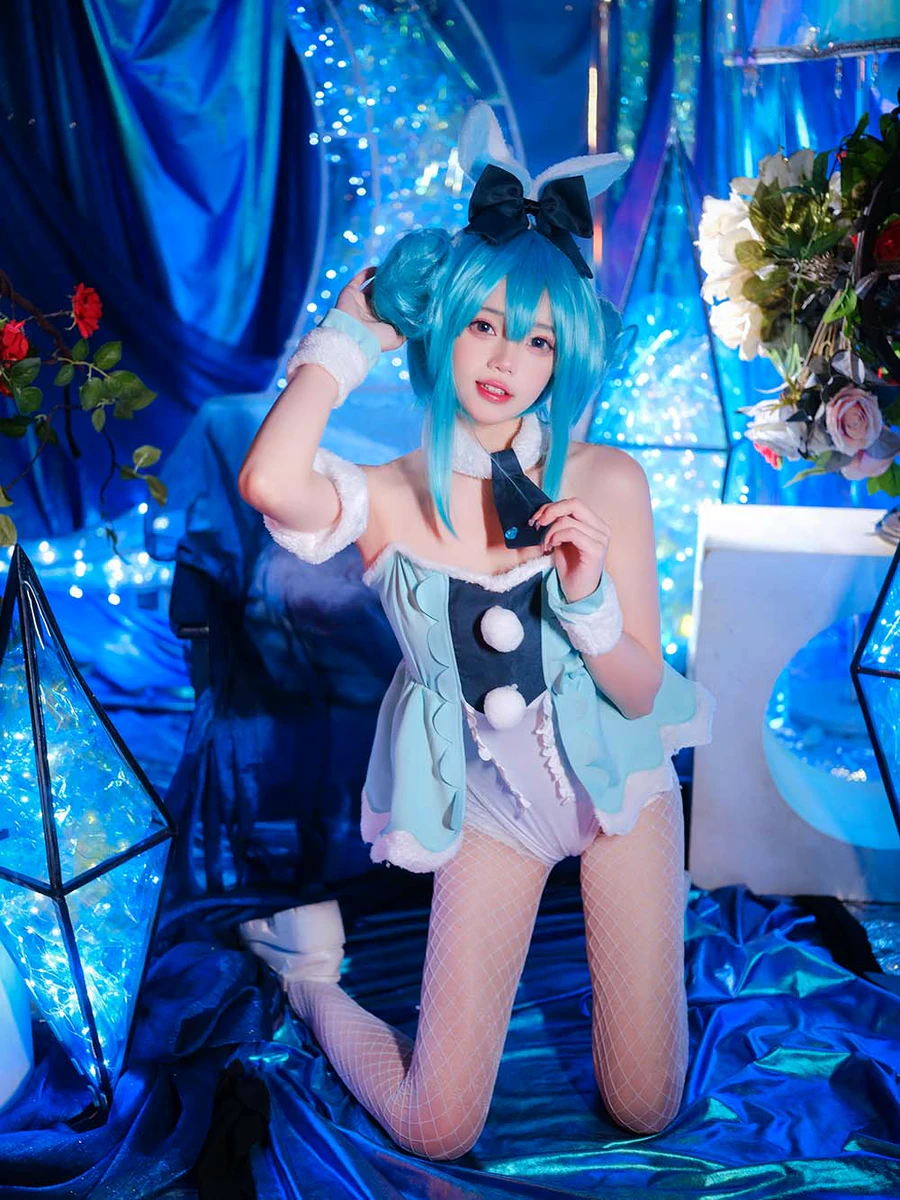 咬一口兔娘 – MIKU初音未来兔女郎 cosplay-第1张