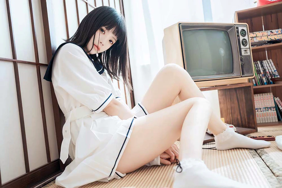 桜桃喵 – 盛夏制服 cosplay-第1张