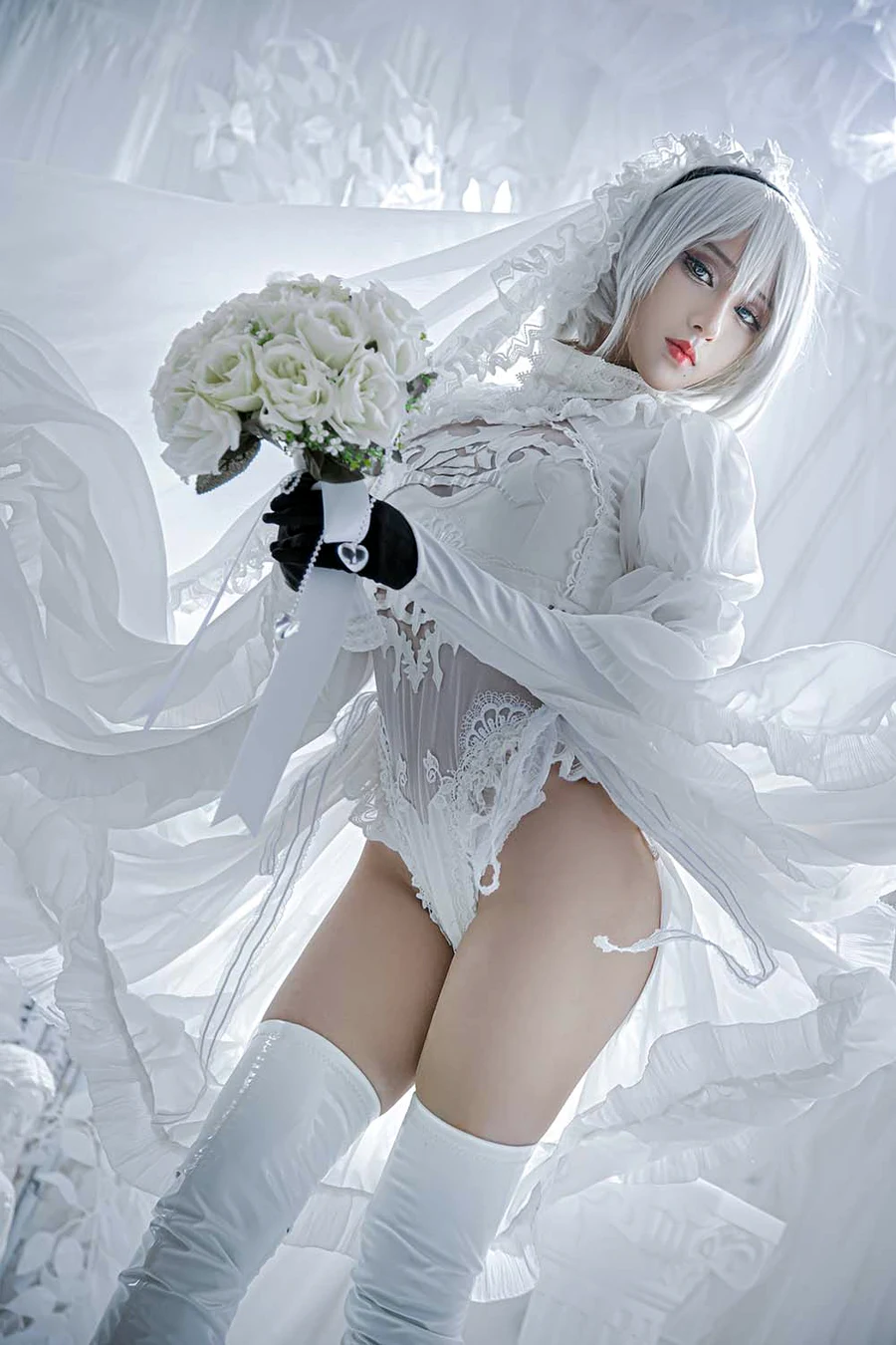 奶狮不咬人 – 白2B cosplay-第1张