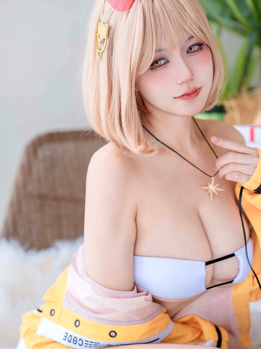 小仓千代w – 11月红 cosplay-第1张