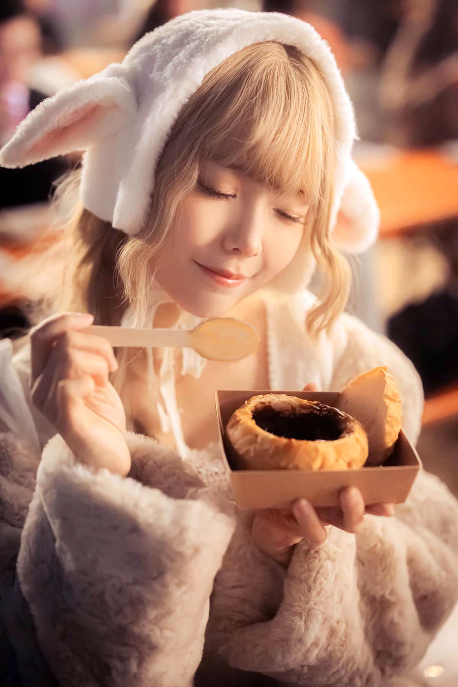 Ely_eee(ElyEE子) – Winter Market Lamb cosplay-第1张