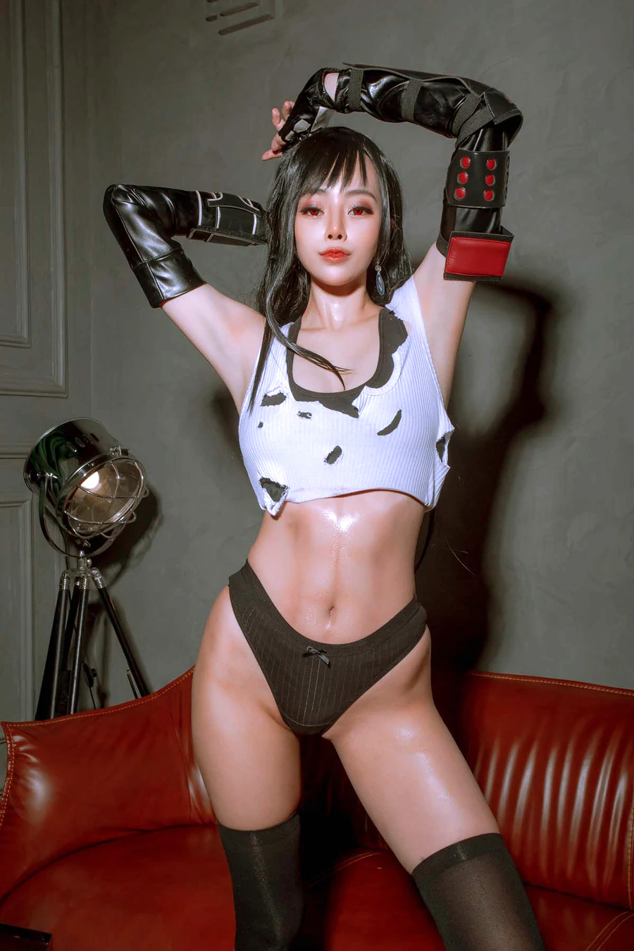 日本性感萝莉Byoru – Tifa cosplay-第1张