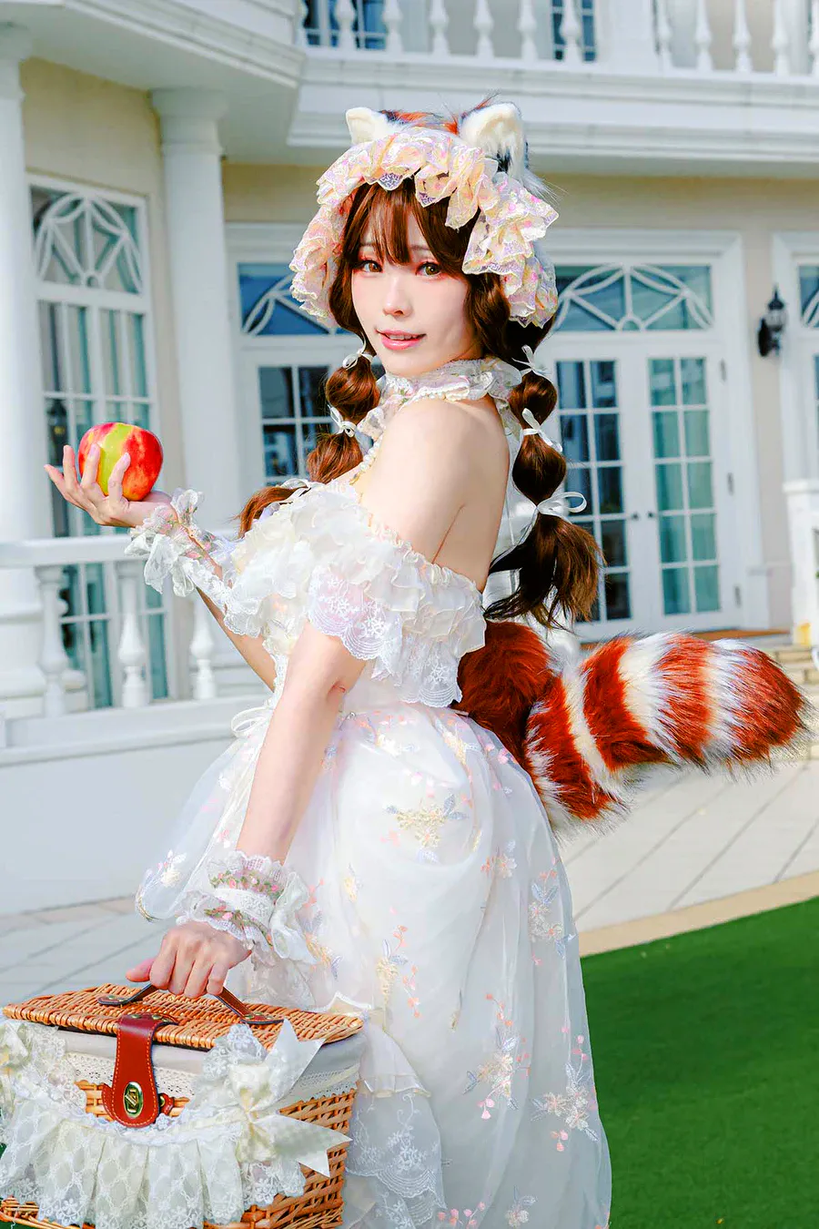 Ely_eee(ElyEE子) – Red panda & Apple 小熊貓蘋果香 cosplay-第1张