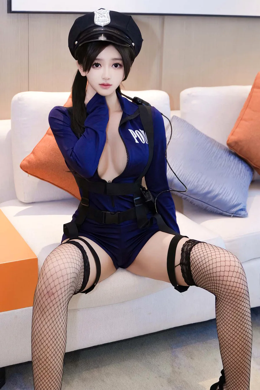 奶茶味的包子 – 内购-女警制服 精品-第1张