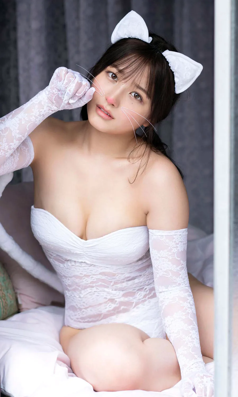 大和田南那「下町キャッツアイ」 Photobook-第2张