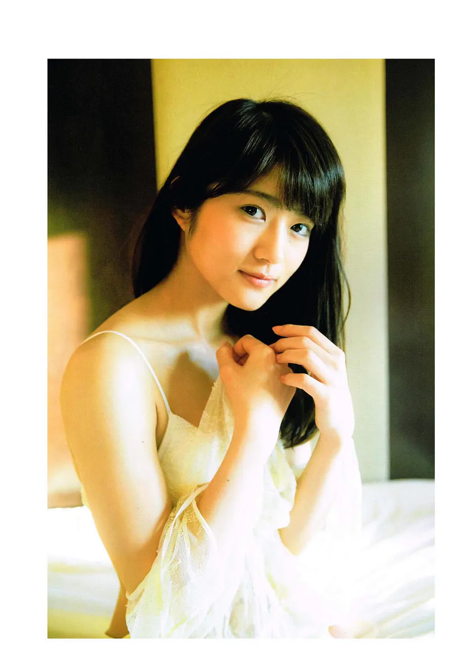 若月佑美1st写真集 『パレット』 Photobook-第2张