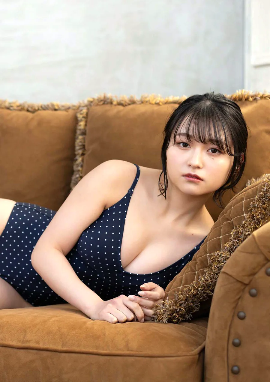 桐原美月「ハイカラガール」 Photobook-第2张