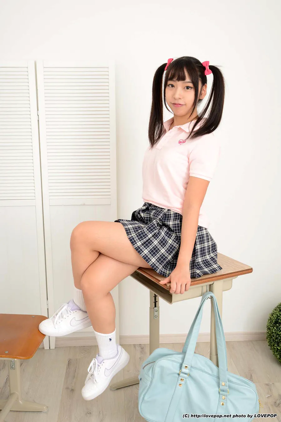 [LOVEPOP]Karen Sakisaka 咲坂花恋  Photoset 02 LOVEPOP-第1张