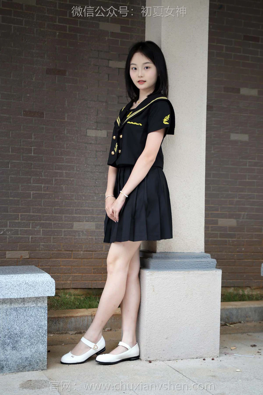 初夏女神 NO.216 双双 黑系水手服 初夏女神-第1张