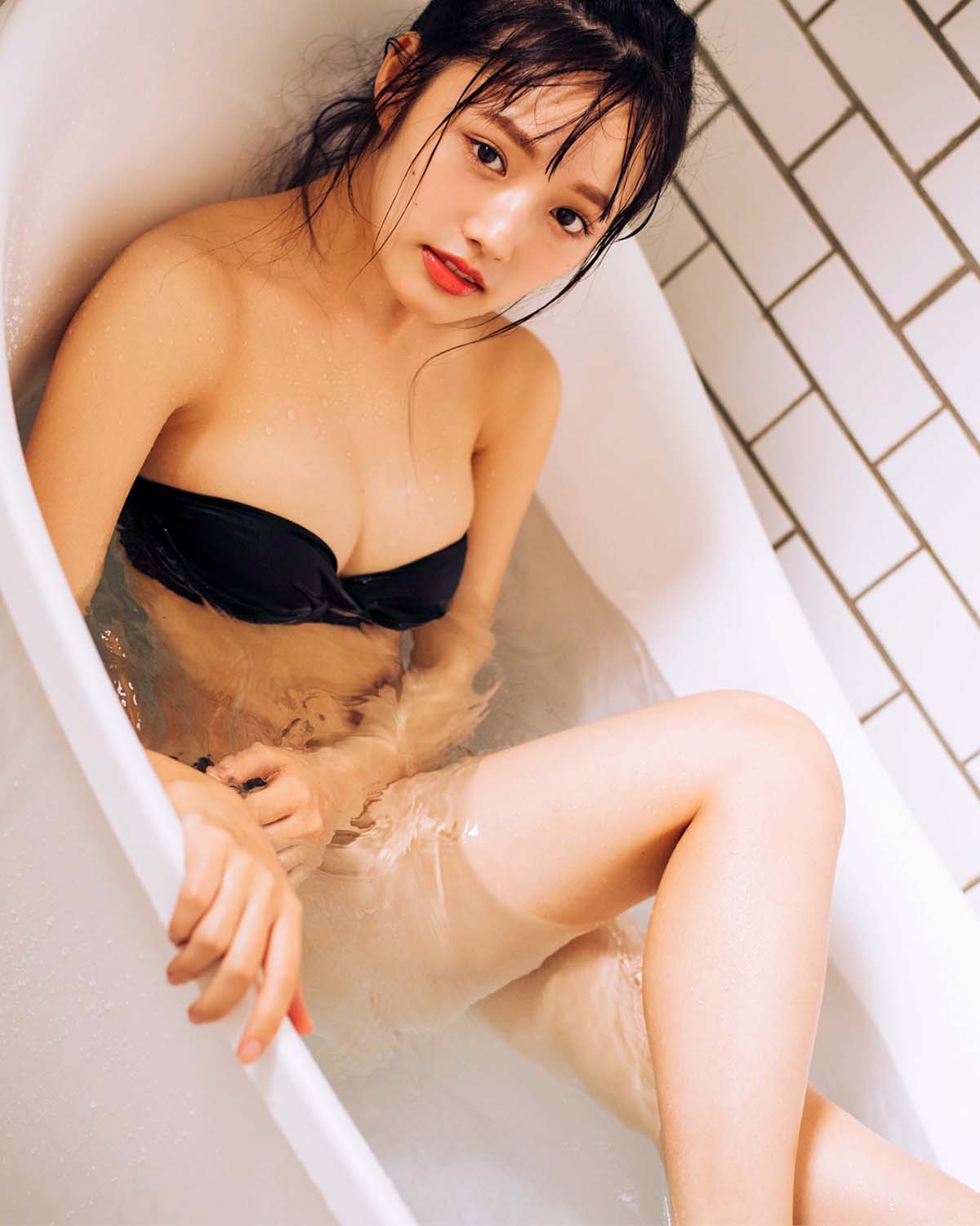 安藤咲桜 – 私を咲かせて Photobook-第2张