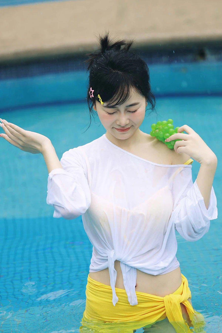 [YITUYU艺图语]2024.11.15 夏日泳装写真 清凉一夏 小周今天又圆了_ YITUYU艺图语-第1张
