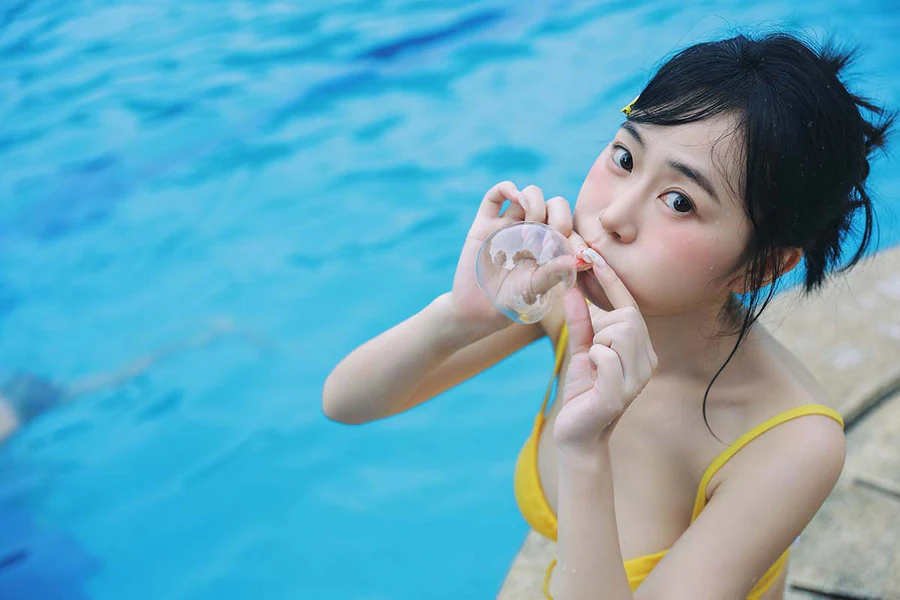 [YITUYU艺图语]2024.11.15 夏日泳装写真 清凉一夏 小周今天又圆了_ YITUYU艺图语-第2张