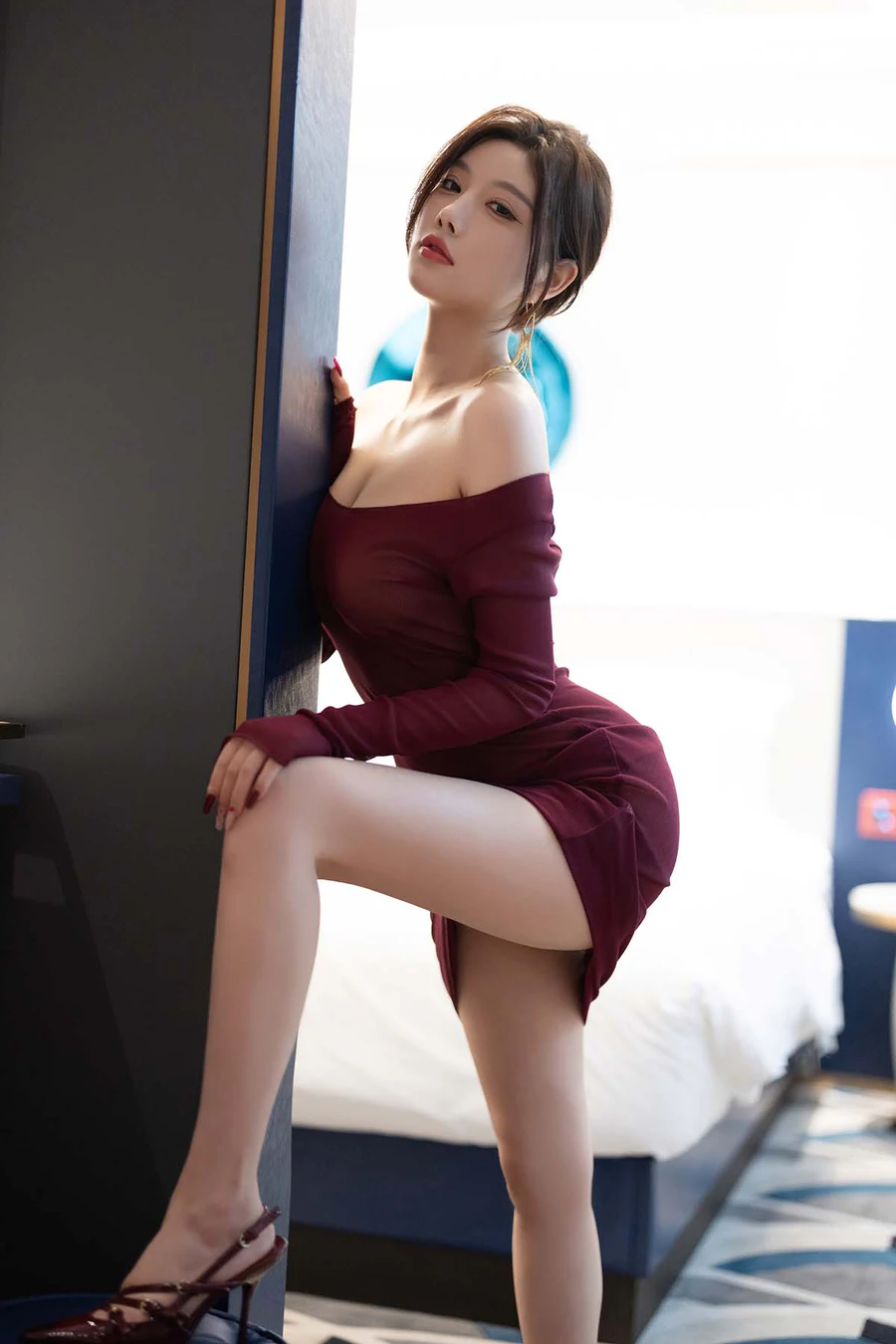 杨晨晨Yome – 紫色连衣短裙 精品-第1张